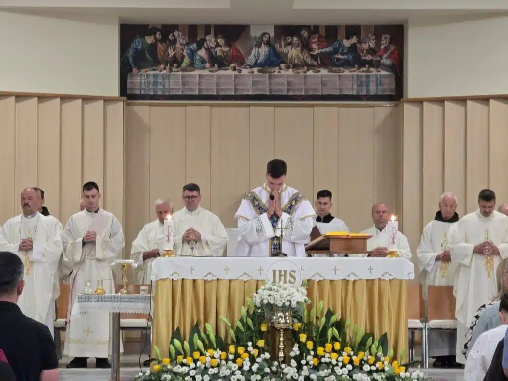 Proslavljena mlada misa don Frane Bešlića u Posušju na blagdan Gospe od Anđela
