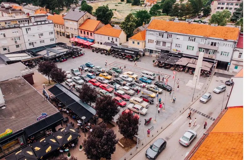Održan prvi memorijalni susret Oldtimera “Dr. Dražen Vrdoljak” u Livnu