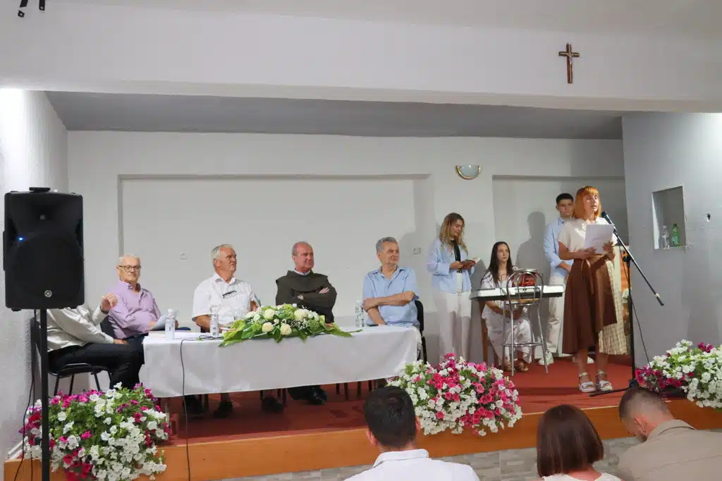 U Crvenicama predstavljena knjiga Ranka Radoša “Selo Crvenice – pečat jednog vremena”