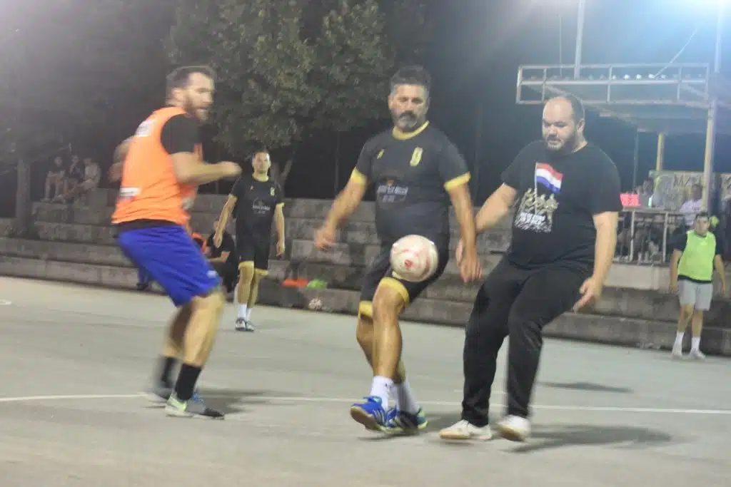 “Gavani Ružići” u polufinalu turnira stokilaša u Širokom