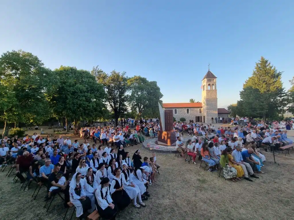 NAJAVA: Započela proslava sv. Stjepana na Hardomilju – U subotu na vanjskom oltaru predstava Dide pobiše nam fratre