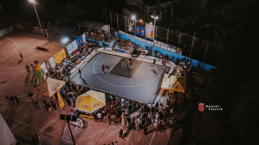 Otpočelo je 23. izdanje turnira Streetball Rama, publiku očekuju tri dana basket spektakla