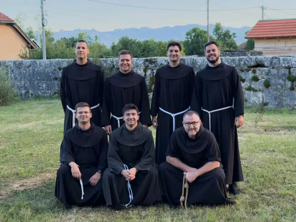 Sedmorica mladih franjevaca polažu doživotne zavjete, među njima i Gruđanin fra Filip Miloš