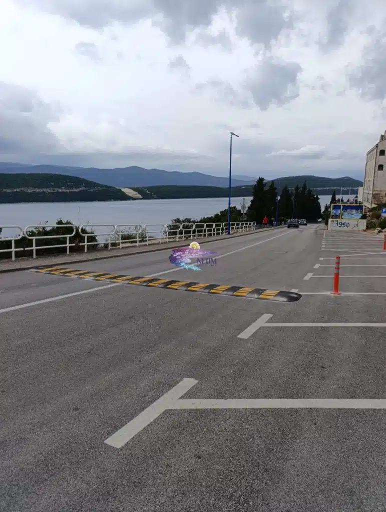 FOTO| Postavljen ležeći policajac u ulici Ruđera Boškovića