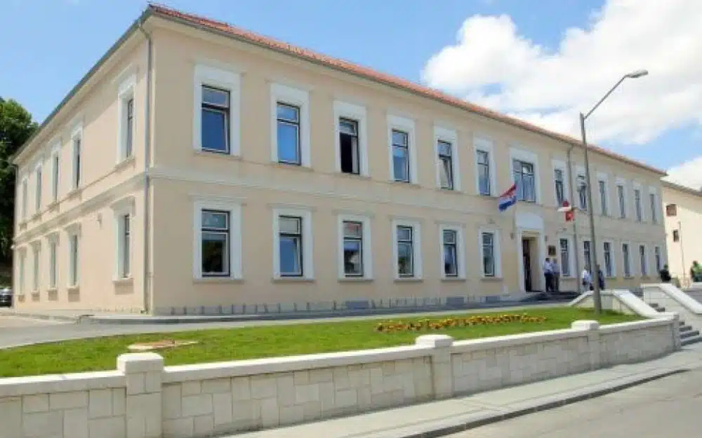 Općina Tomislavgrad želi status grada, no što to zapravo u praksi znači?