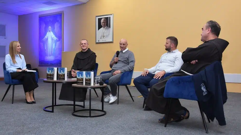 Ćurkovićeva nevjerojatna životna priča predstavljena u knjizi