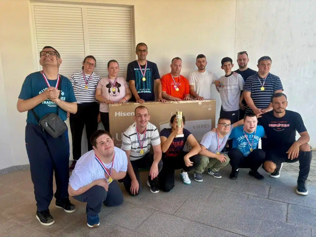“Pozdrav Ljetu 2025” uručena donacija JU Edukacijskom centru za djecu, mlade i odrasle