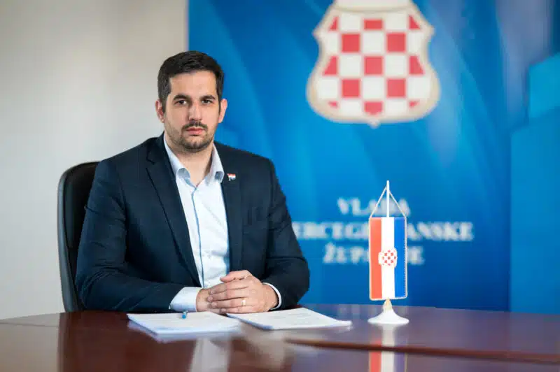 Započela nova školska godina: Ministar Tadić uputio čestitku učenicima i prosvjetnim djelatnicima