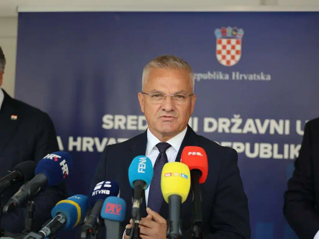 Ured: Još 1,8 milijuna eura za posebne potrebe i projekte Hrvata izvan Hrvatske