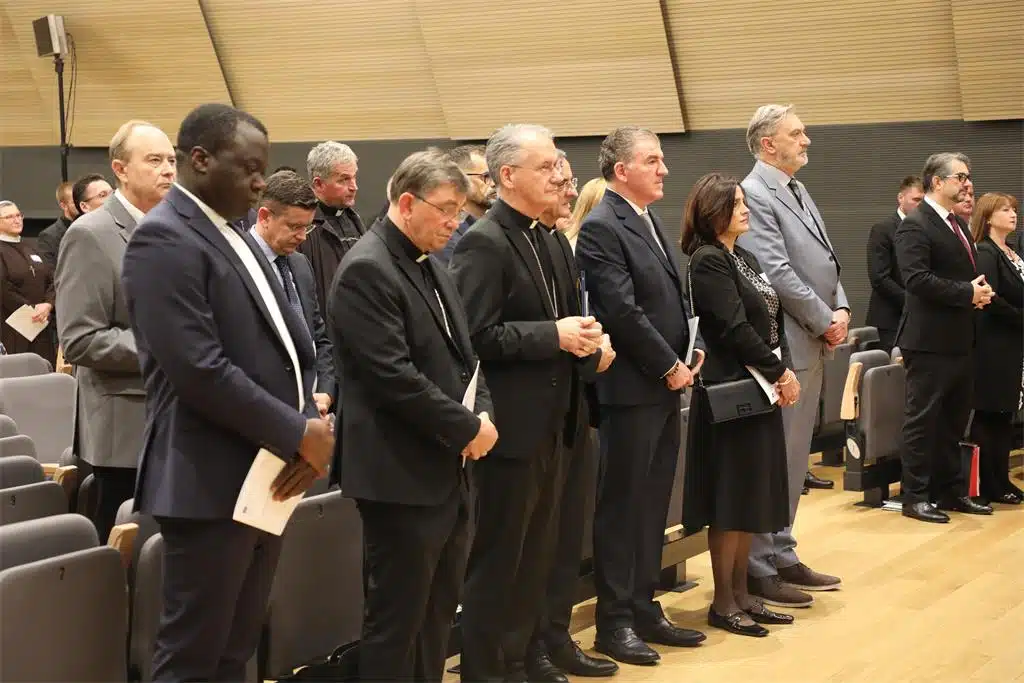 Nadbiskup Kutleša otvorio studijski dan „Dušobrižništvo u zdravstvu“