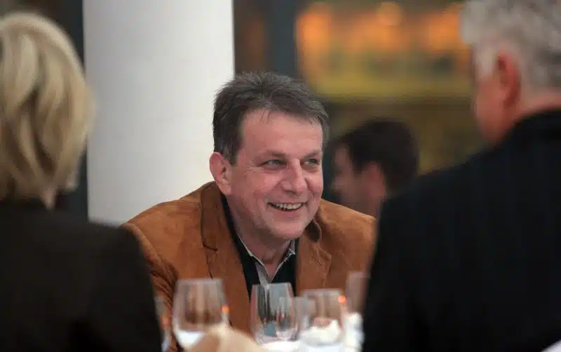 KRALJ OSIGURANJA Jedan od najbogatijih Hrvata u regiji oduševio gestom: ‘Ta sramota u Hercegovini je nepodnošljiva. Šaljite mi fakturu!‘