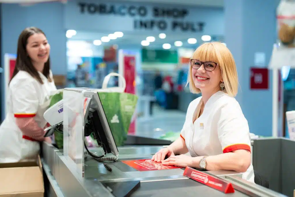 Gotovo pola milijuna KM nagrade zaposlenicima dm-a za još jednu uspješnu poslovnu godinu