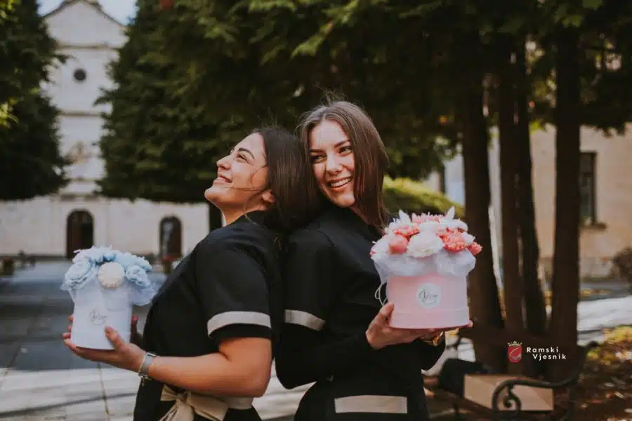 OD HOBIJA DO BRENDA S DUŠOM: Upoznajte studentice koje stoje iza ručno rađenih svijeća Diva
