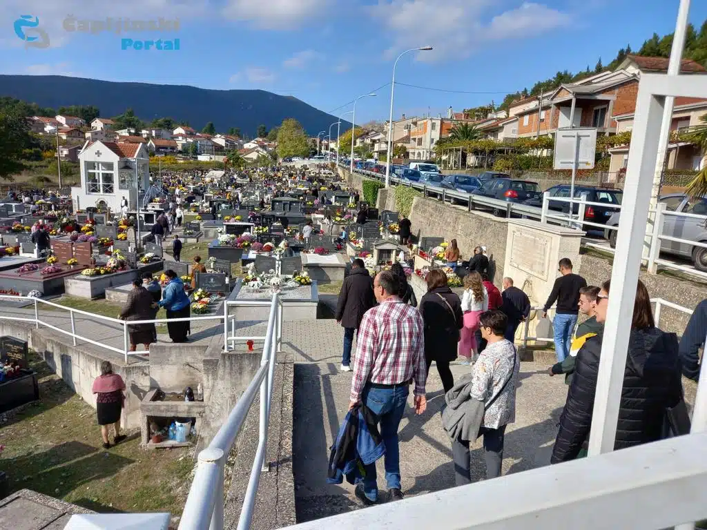 Upozorenje za vozače – Za vikend se očekuje povećan broj pješaka na cestama