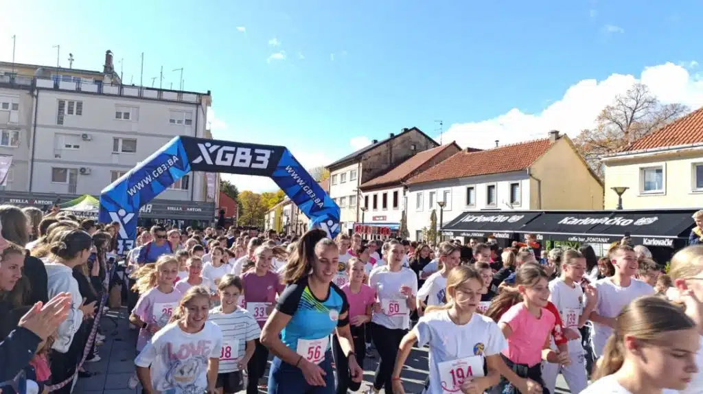 VIDEO / ‘Ružičasti listopad’ u Livnu: Ulična utrka za život i zdravlje