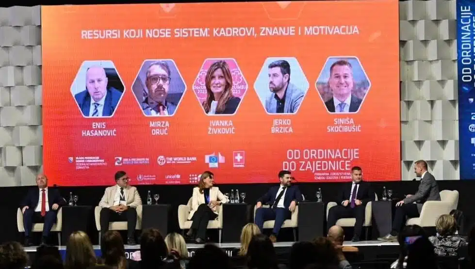 FOTO/KONFERENCIJA „Od ordinacije do zajednice: Primarna zdravstvena zaštita između izazova i rješenja“
