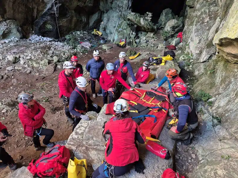 FOTO : Održan osnovni tečaj speleospašavanja Saveza gorskih službi spašavanja u BiH