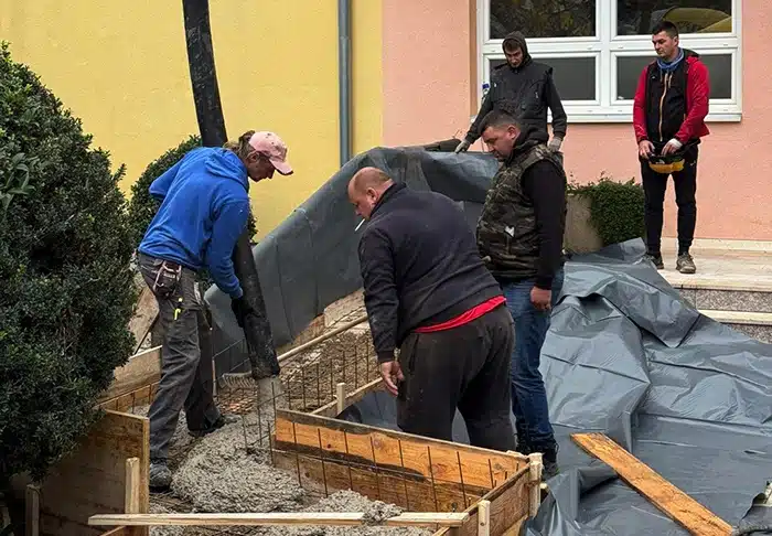 FOTO | Škola postaje pristupačnija: Nova rampa pruža podršku učenicima s invaliditetom