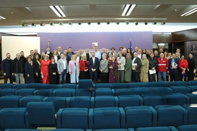 POTPISANI ugovori vrijedni 3,85 miliona KM za jačanje socijalne zaštite u FBiH, sredstva dodijeljena i Staračkom domu Tomislavgrad