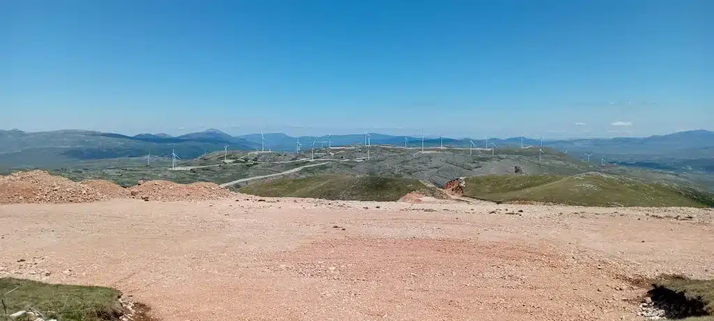 Udruge i mjesne zajednice upućuju javni zahtjev: hitno obustaviti radove na VE Baljci i VE Tušnica te zaštititi vodne resurse i stanovnike ugrožene gradnjom VE Oštrc