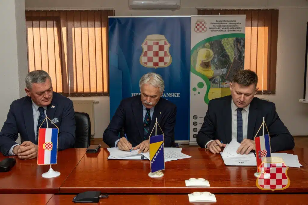 Vlada HBŽ: Potpisan Ugovor o izradi stručne studije upravljanja populacijom divljih konja u Hercegbosanskoj županiji