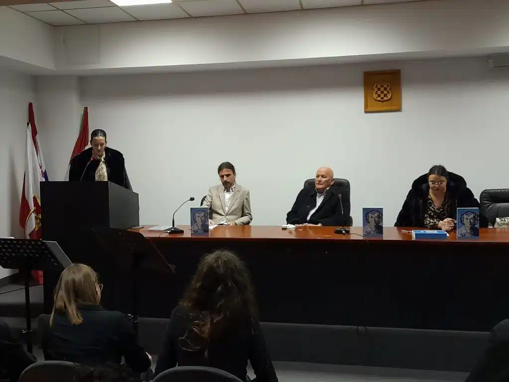 Predstavljena knjiga „Opojni miris Brunovih karanfila“ prof. Srećka Župića u Tomislavgradu