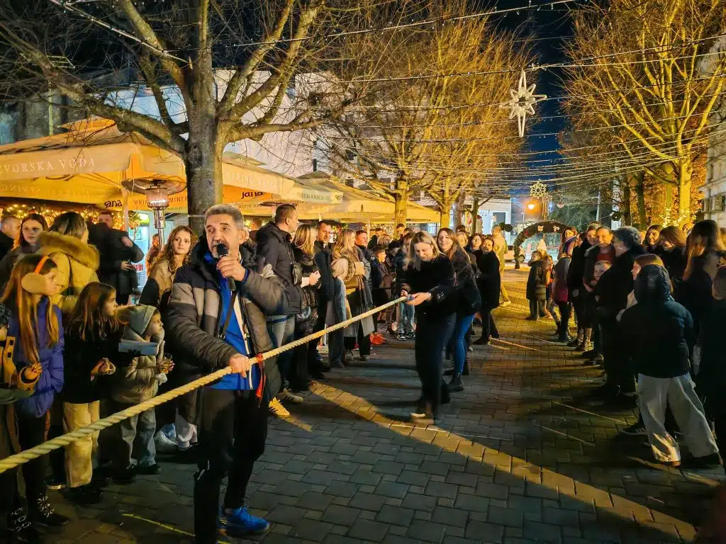 Advent u Ljubuškom: Održane tradicionalne igre osnovnih škola