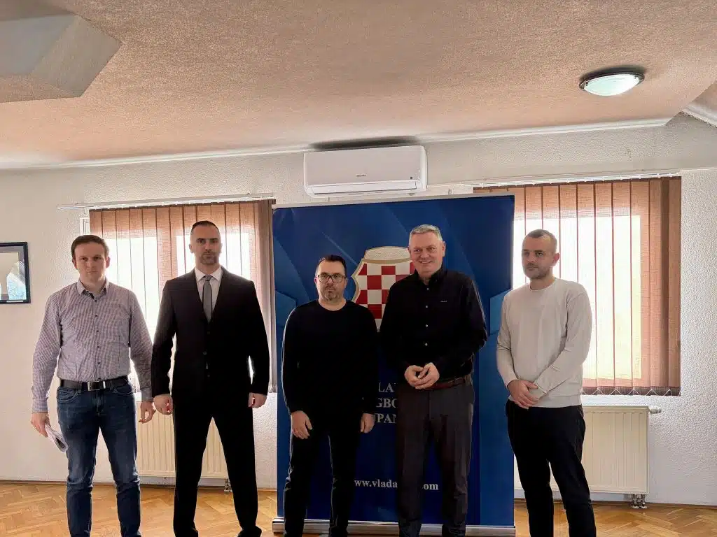 Potpisan Kolektivni ugovor između Vlade i Sindikata državnih službenika, namještenika i uposlenika