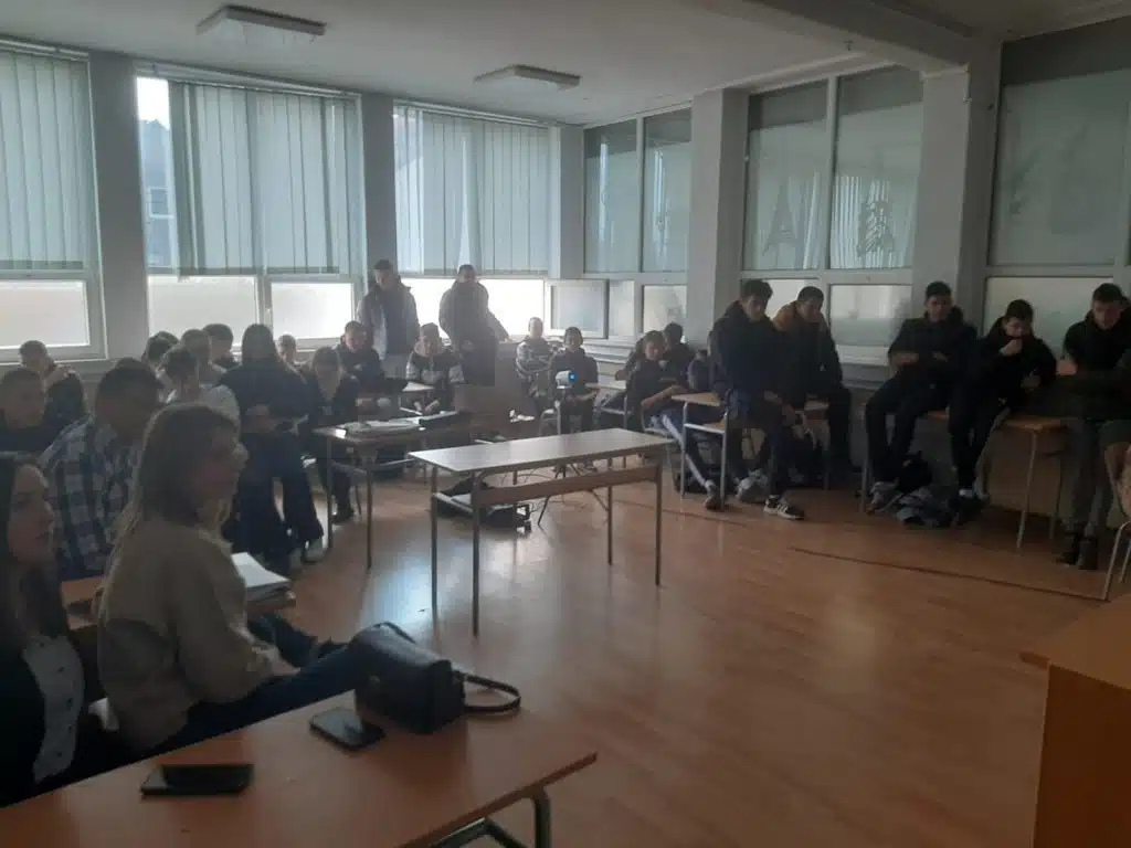 SSŠ Tomislavgrad obilježila mjesec borbe protiv ovisnosti, učenici kroz radionicu upoznati s opasnostima