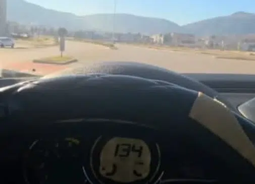 Bahata vožnja u Mostaru: Vozačica jurila 134 km/h preko Studentskog mosta