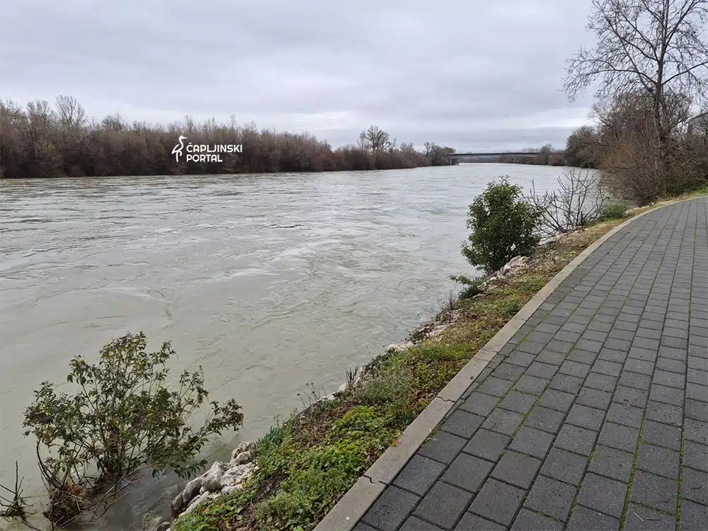 Vodostaji u padu, ali oprez i dalje potreban: Poplave i klizišta na više lokacija u HNŽ-u