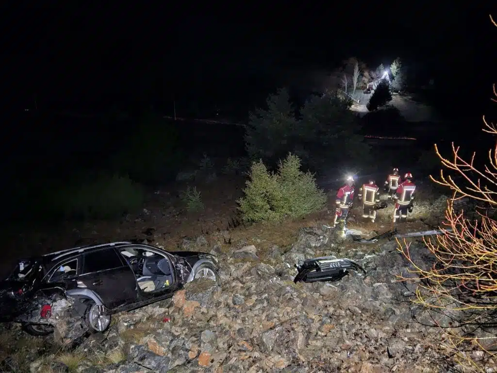 Posušje-Jablanica: Dvije osobe spašene iz automobila koji je sletio u provaliju