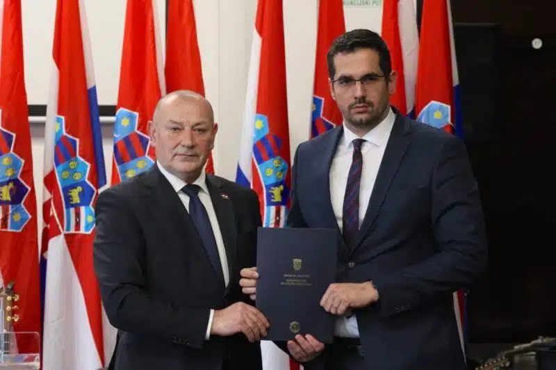 Potpisan Sporazum o suradnji u organizaciji posjeta Vukovaru učenika završnih razreda osnovnih škola iz BiH
