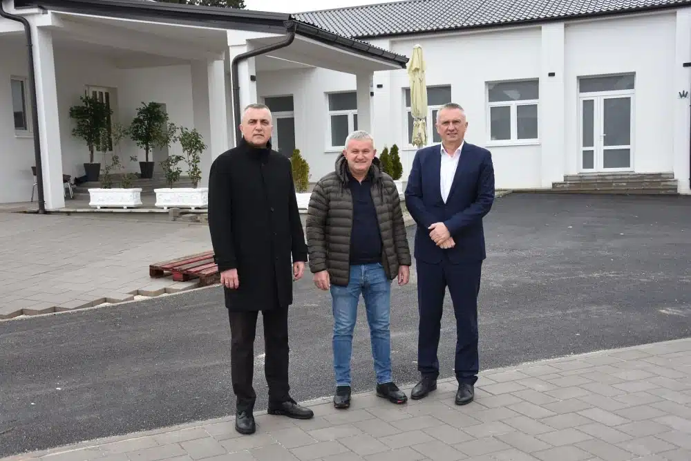 Uređene prometnice u zaseocima Barbarići i Galići, uređenje partera Doma kulture u Donjoj Blatnici u završnoj fazi