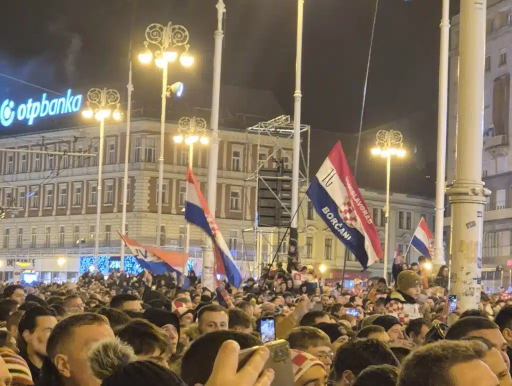 Policija potvrdila: Doček hrvatskih rukometaša u Zagrebu prošao bez incidenta