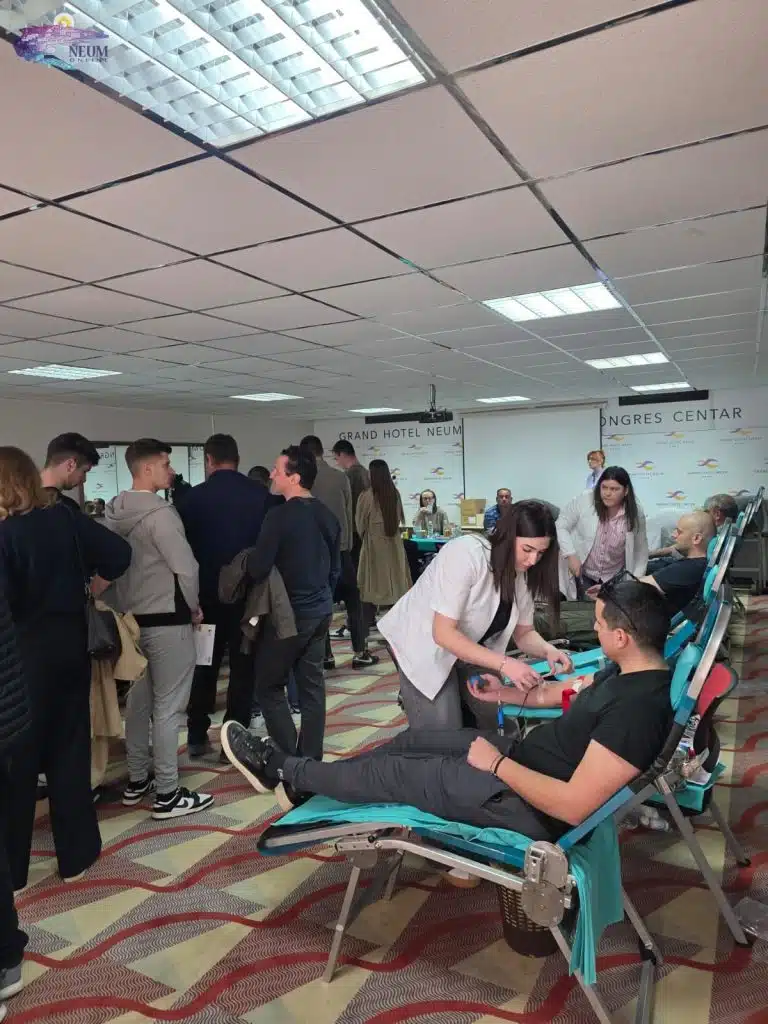 FOTO: U Neumu prikupljene 43 doze krvi