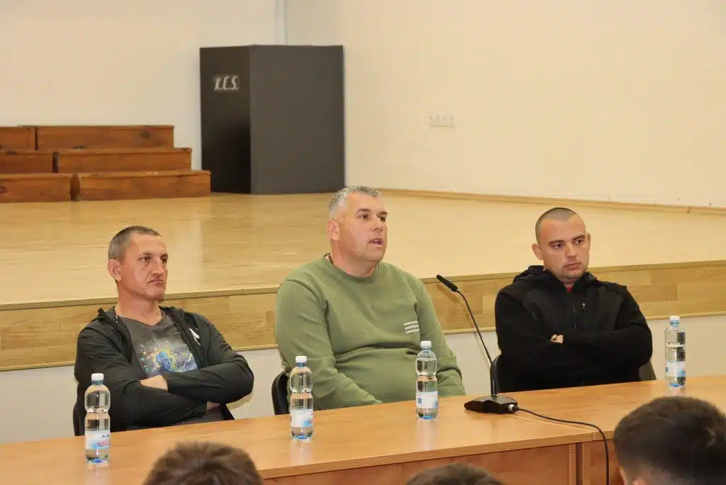 Snažna svjedočanstva u Posušju: Bivši ovisnici upozorili mlade na opasnosti kocke