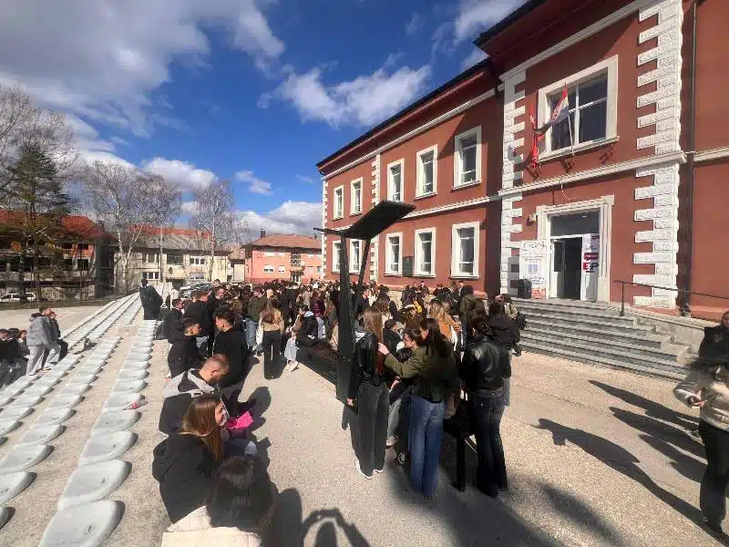 FOTO: U Livnu održano Federalno natjecanje iz matematike učenika srednjih škola-doznajte tko su najbolji