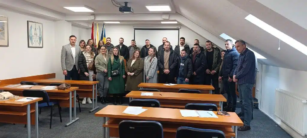 22 duvanjske mlade obitelji potpisale ugovore za subvencioniranje prve nekretnine: među njima i povratnici s četvero djece i blizancima