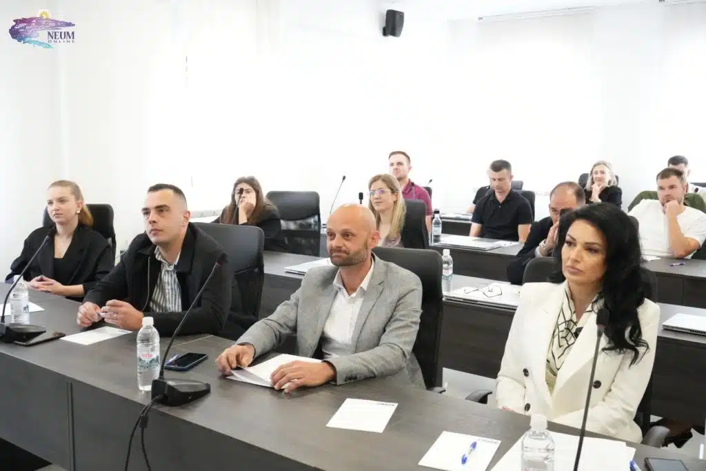 FOTO: Općinskim vijećnicima održana obuka u suradnji s OSCE-om