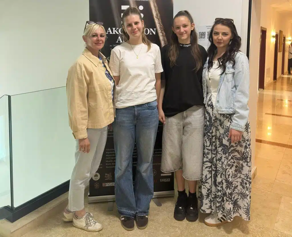 Učenice Srednje glazbene škole Tomislavgrad ostvarile zapažene rezultate na Međunarodnom klavirskom natjecanju Akordeon Art Plus