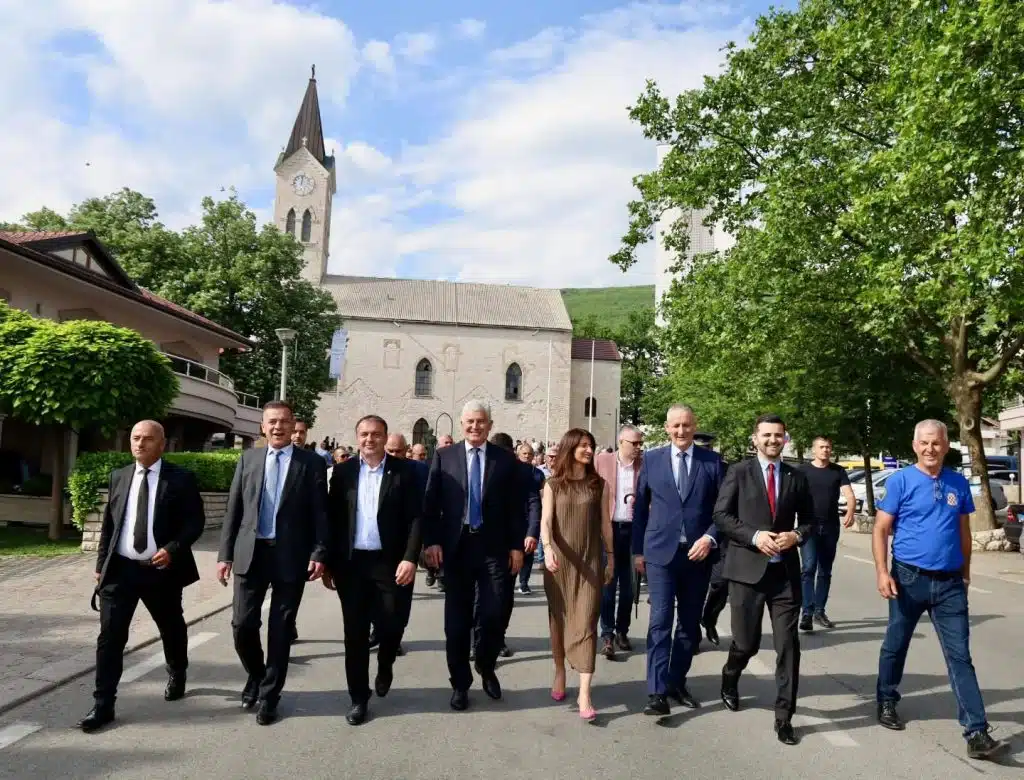 FOTO Svečano proslavljen Dan branitelja općine Posušje