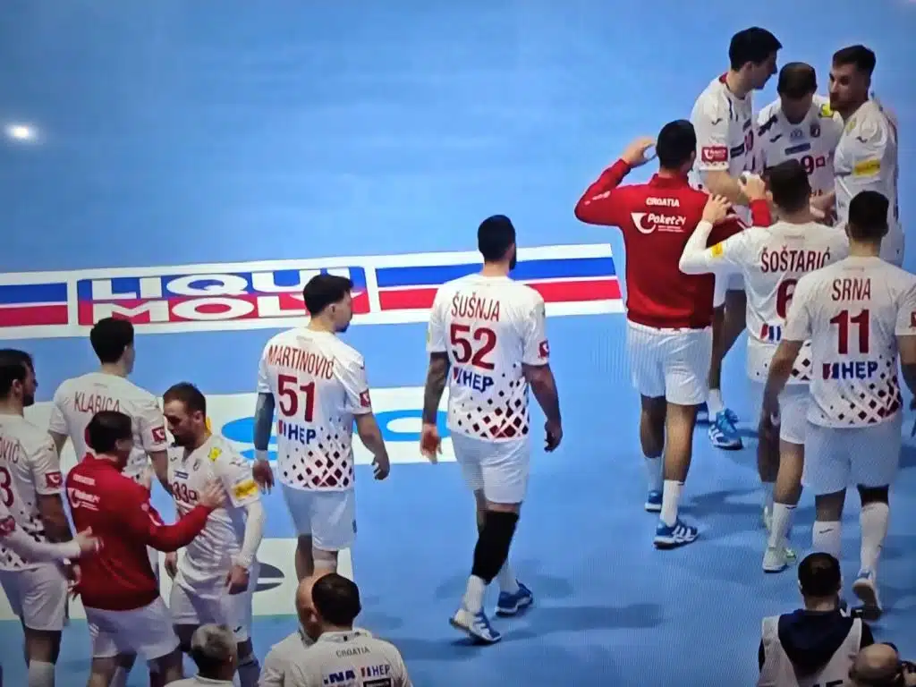 EHF odlučio: Hrvatska kažnjena zbog zastave Herceg-Bosne na ceremoniji dodjele medalja