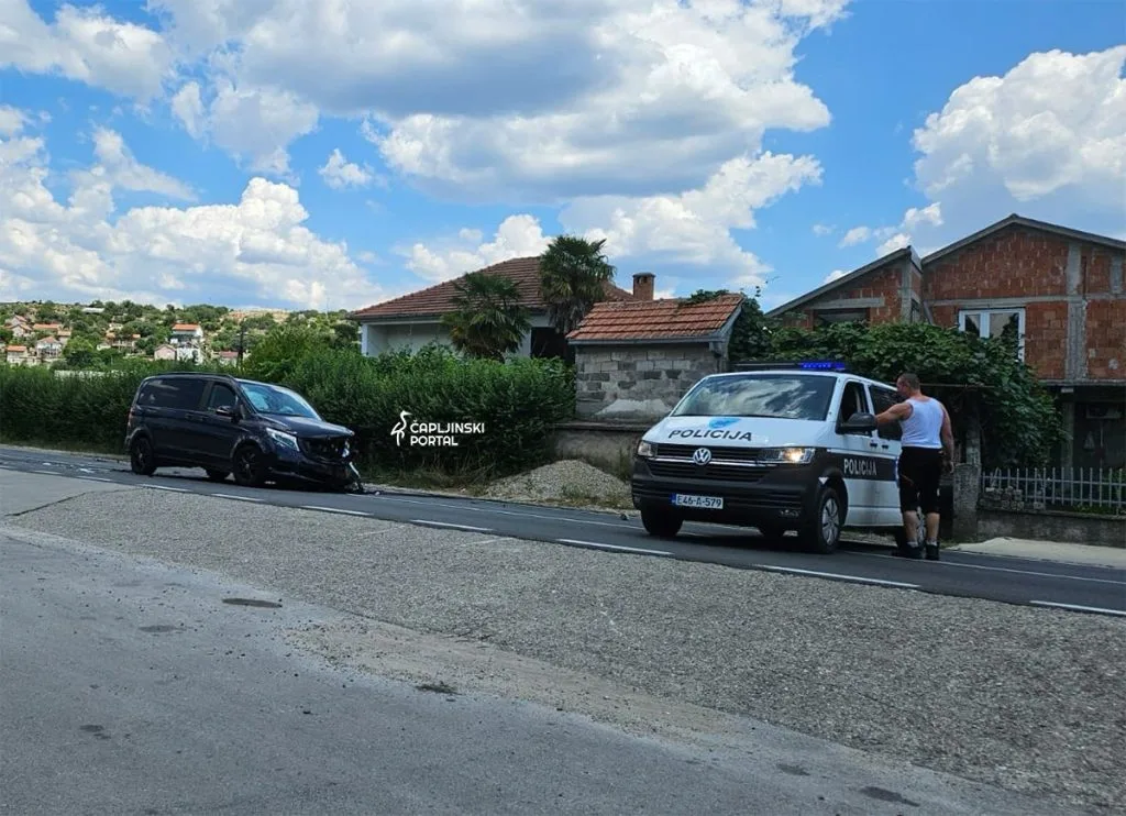 FOTO | Teška prometna nesreća u Tasovčićima, promet usporen