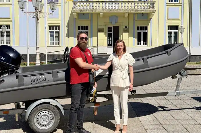 FOTO | Ovim specijalnim plovilom će se u Čapljini uklanjati otpad na rijekama