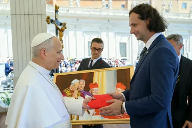 Livnjak o slici koju je darovao Papi: “Ideja mi je došla u molitvi”