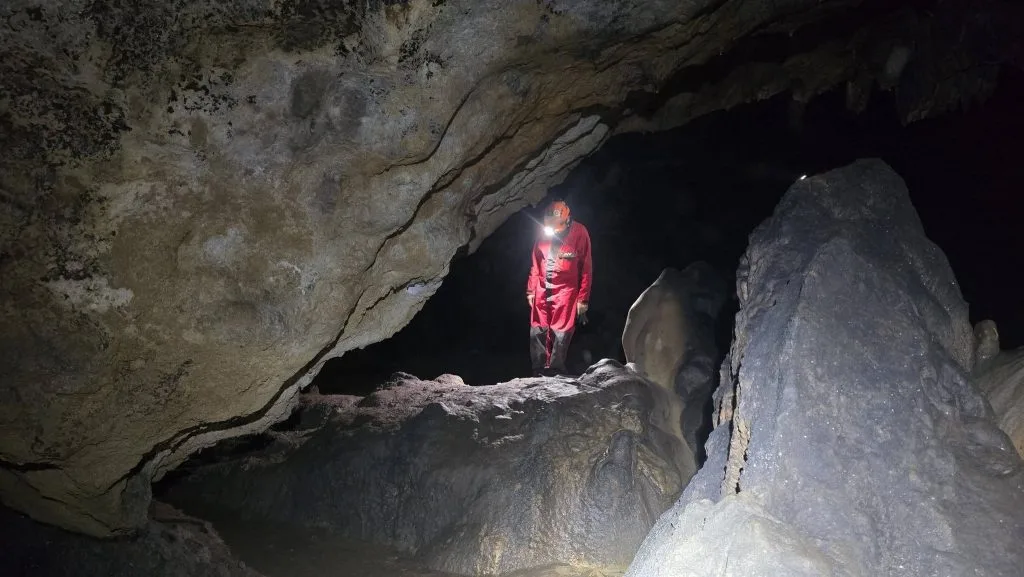Mijatovci istraživali špilju kod Cebare: Njena potpuna ljepota narušena kroz miniranja u obližnjem kamenolomu