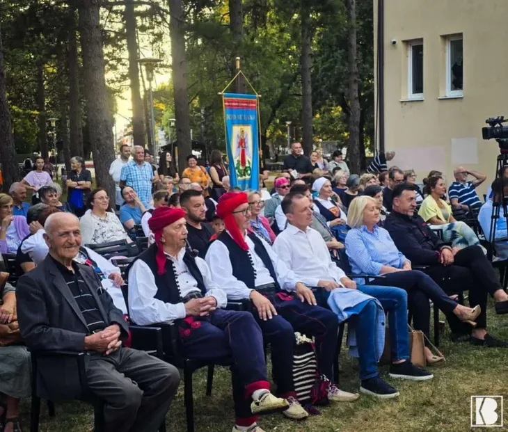 Borjana Krišto otvorila jubilejnu smotru folklora u Livnu: “Tradicija je temelj kulturnog identiteta i zajedništva”