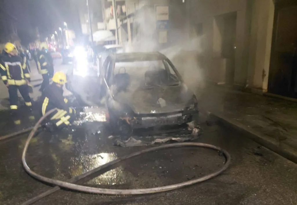 Zapalio se automobil na magistralnoj cesti kod Posušja, nema ozlijeđenih