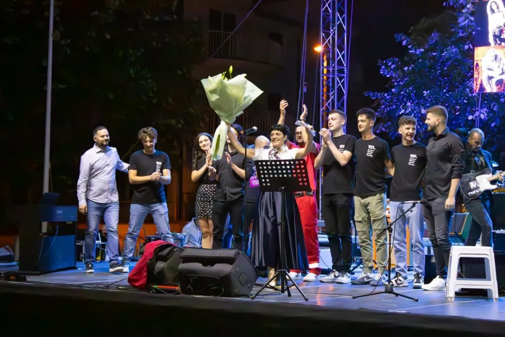 Spektakl filmske glazbe u Posušju: 50 glazbenika, filmski klasici i ABBA hitovi na Trgu hrvatskih branitelja